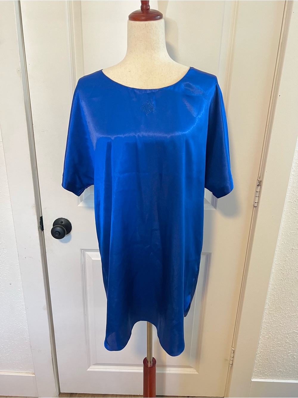 VNTG Christian Dior Embroidered‎ Royal Blue Satin Kaftan Sleepshirt
